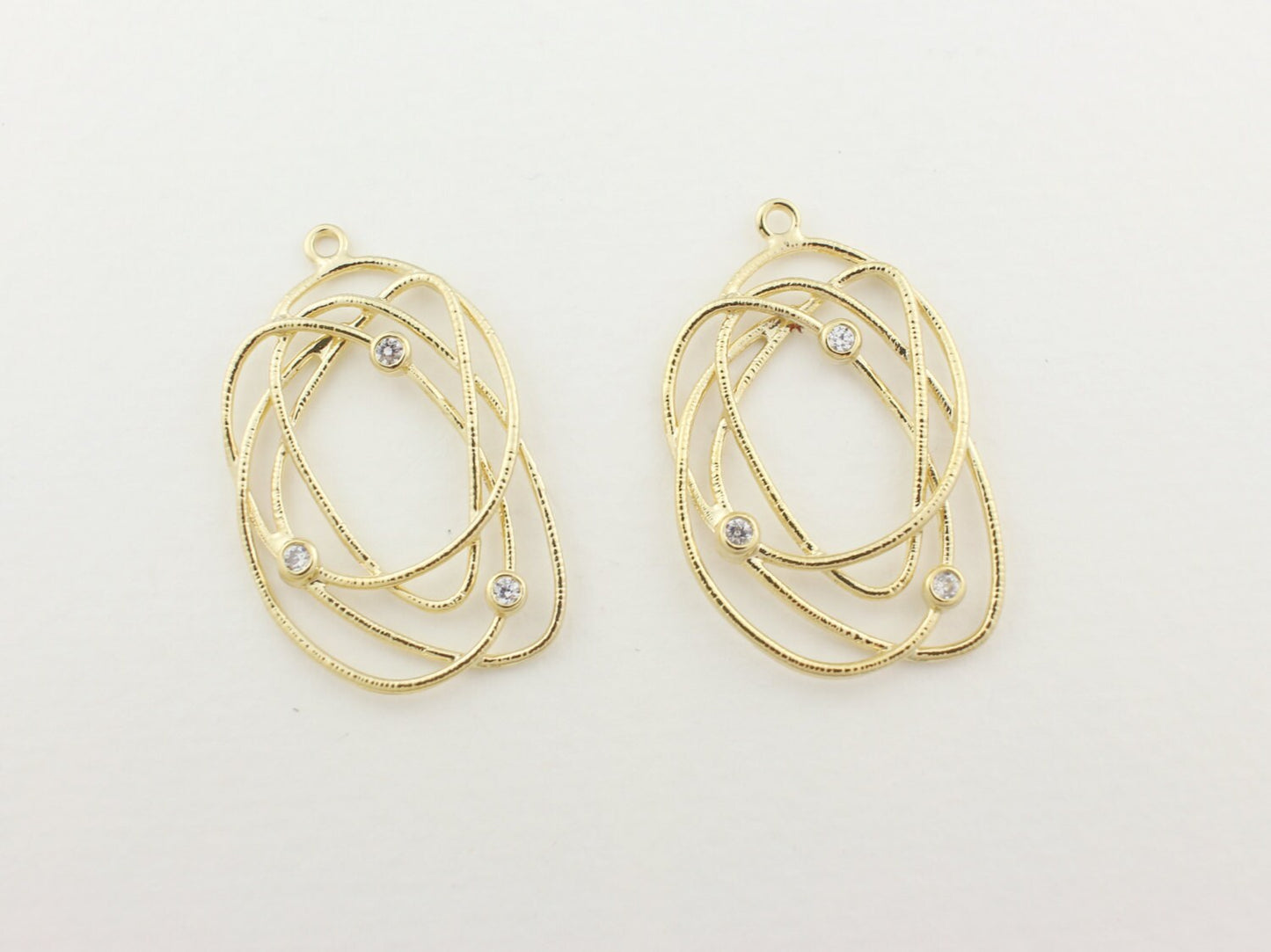 [P0116]2pcs/Entangled Pendant +CZ Pendant/Brass/Gold/19x30mm