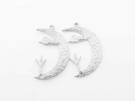 [P0139]2pcs/A tree on crescent pendant/Brass/Matte Rhodium/19 x 30 mm