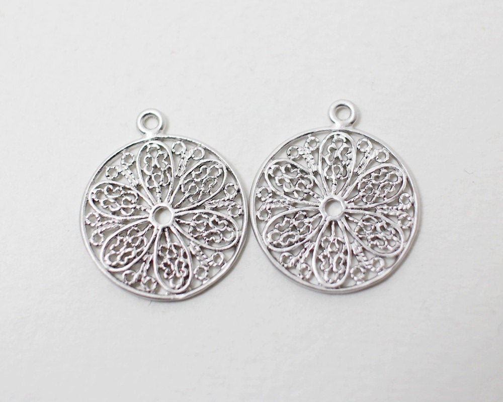 [P0182]2pcs/Patterned Circle Pendant/Brass/Matte Rhodium/15x17mm