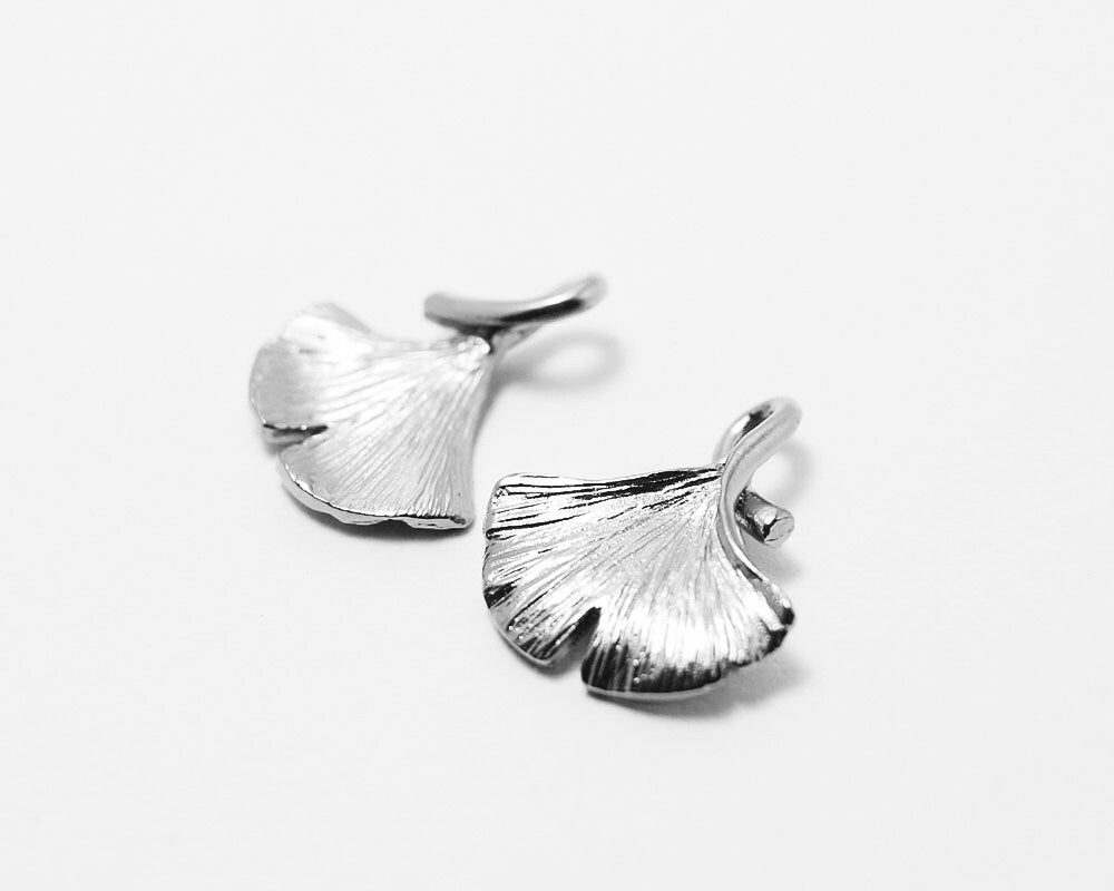 [P0219]2pcs/Ginkgo Leaf Pendant/Brass/Matte Rhodium/14.2 x 16.5mm