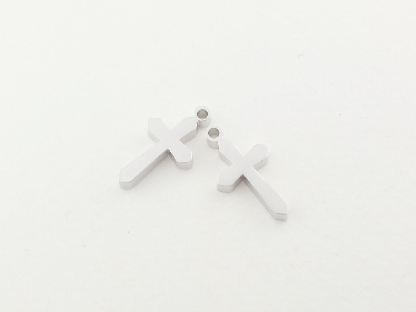 [P0021]2pcs/Chubby Cross Charm /Brass/Matte Rhodium/8 x 16 mm