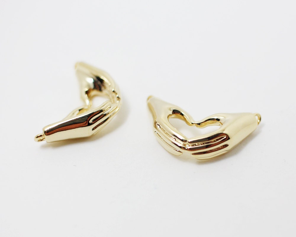 [P0250]2pcs/Hands Heart Pendant Connector/Brass/Gold/22x13mm