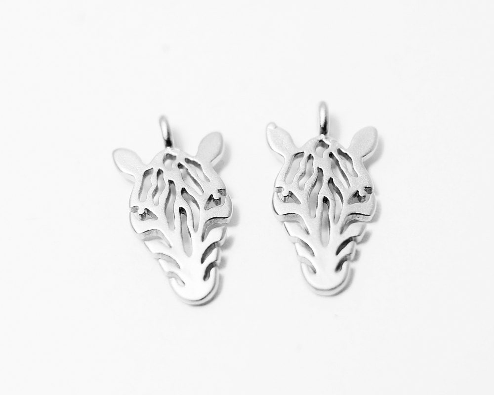 [P0258]2pcs/Zebra Head Pendant/Brass/Matte Rhodium/7x15mm