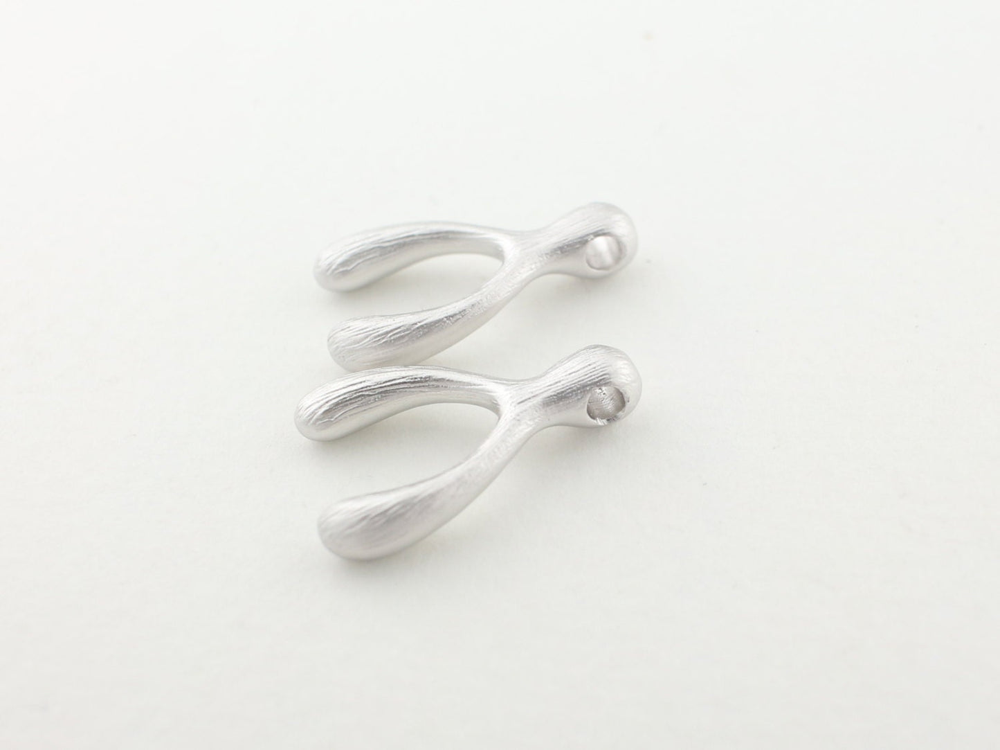 [P0027]2pcs/Wishbone Pendant/Brass/Matte Rhodium/11x 17mm