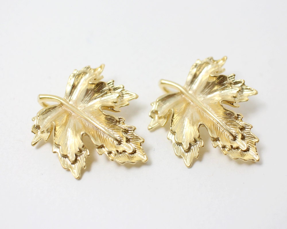 [P0306]2pcs/Palmate Maple Leaf Pendant/Brass/Matte Gold/26x32mm