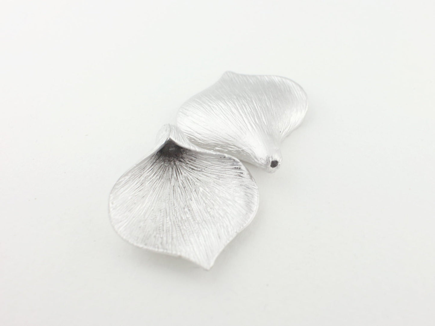 [P0030]2pcs/Calla Leaf Pendant Large/Brass/Matte Rhodium/26 x 35 mm