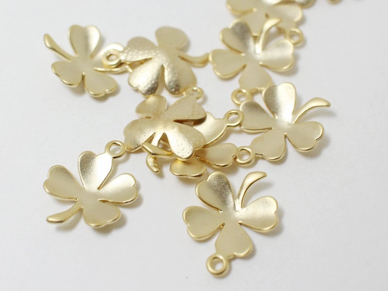 [P0036]2pcs/Small Clover Pendant/Brass/Matte Gold/19.2x 7.6mm