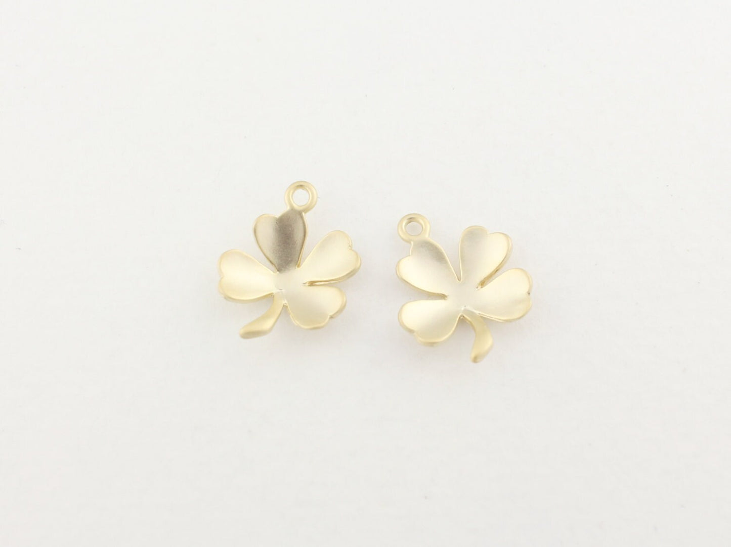 [P0036]2pcs/Small Clover Pendant/Brass/Matte Gold/19.2x 7.6mm