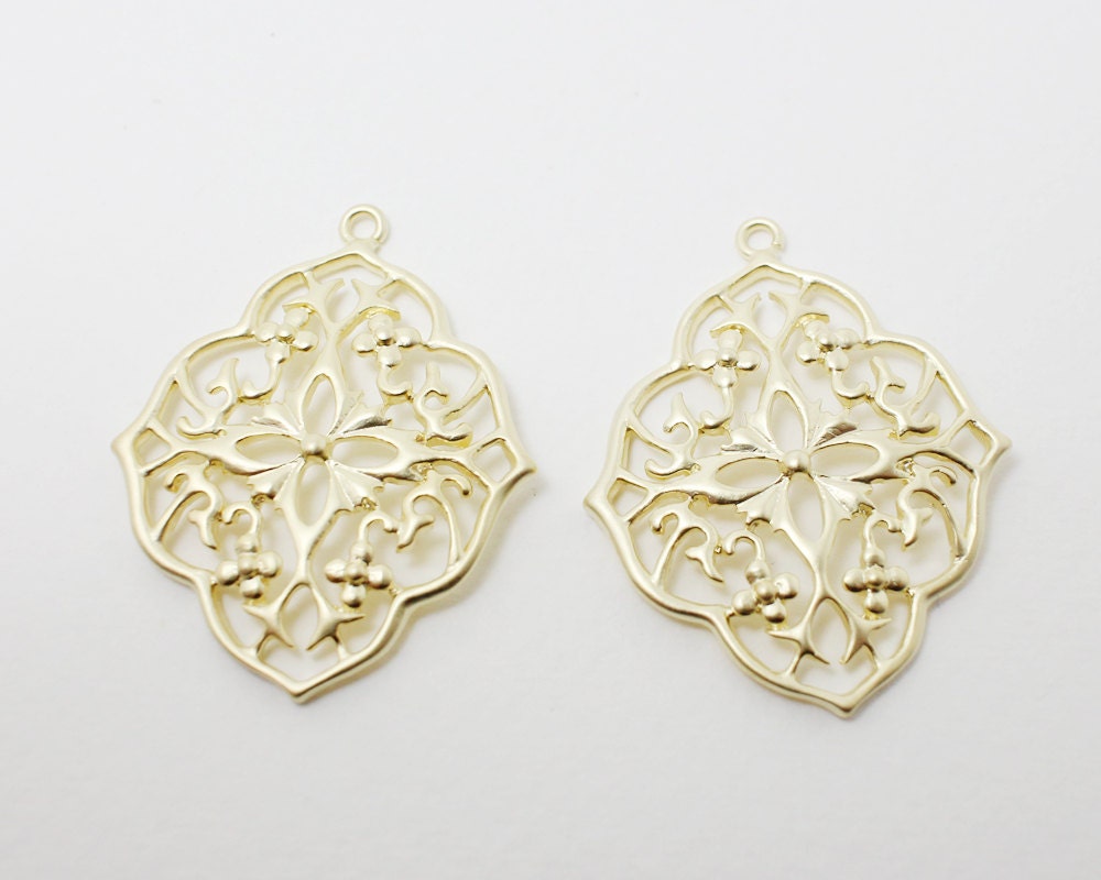 [P0386]2pcs/Flower Pattern Rhombus Pendant/Brass/Matte Gold/27x35mm