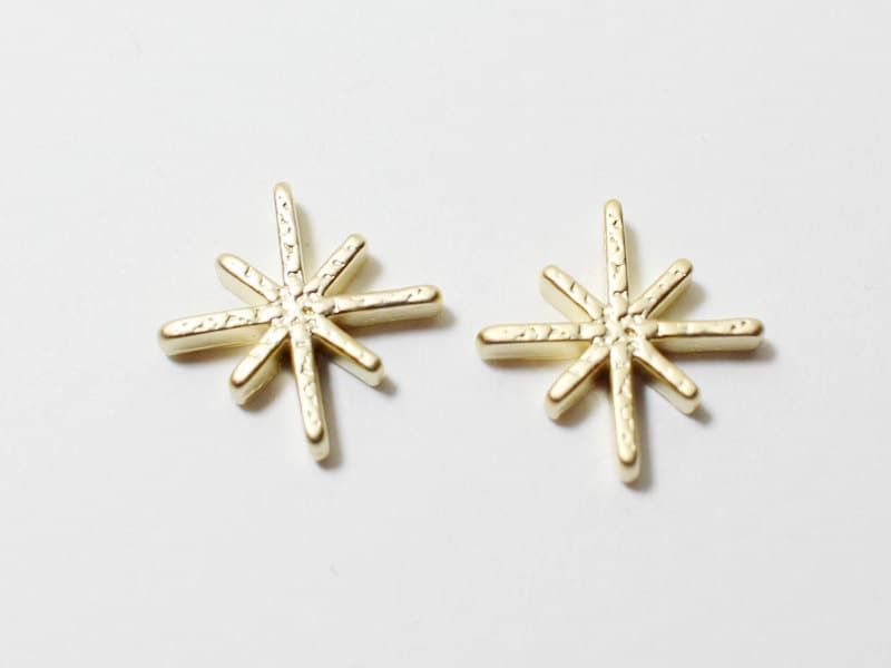 [P0477]2pcs/SnowFlake Charm Pendant/Brass/Matte Gold/11x11mm