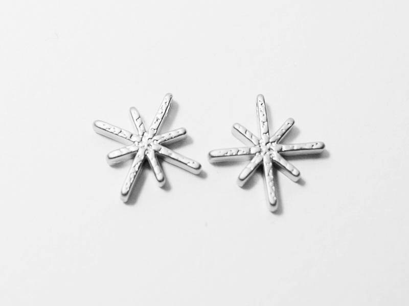 [P0477]2pcs/SnowFlake Charm Pendant/Brass/Matte Rhodium/11x11mm