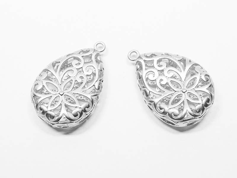 [P0502]2pcs/Hallow Flower Patterned Drop Pendant/Brass/Matte Rhodium/16x26mm