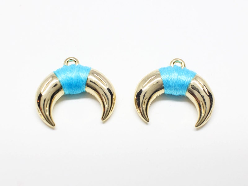 [P0522]2pcs/Silk Wrapped Ox Horn Pendant/Brass/Gold/17x15mm