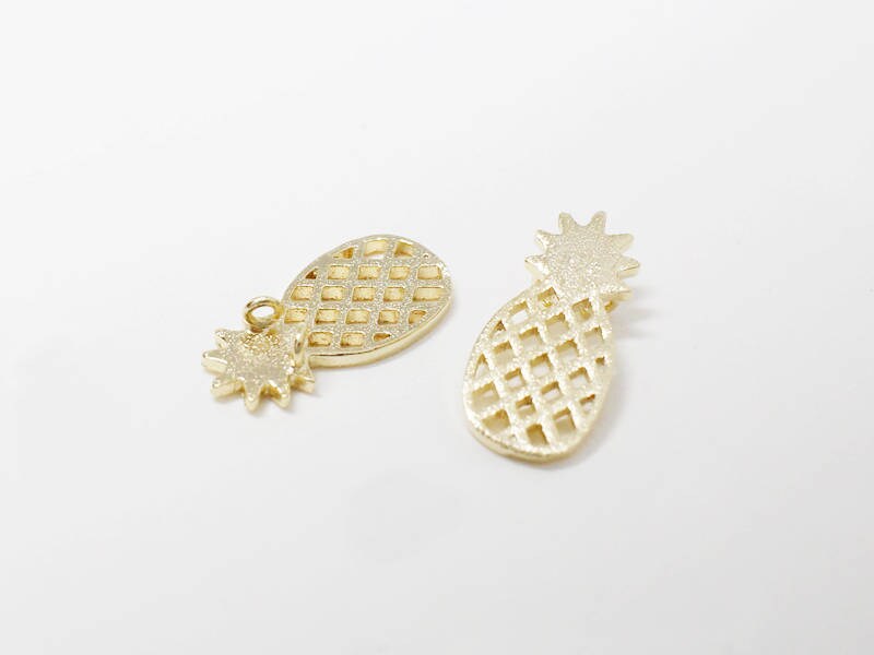 [P0526]2pcs/Flat Pineapple Pendant/Brass/Gold/8x15mm