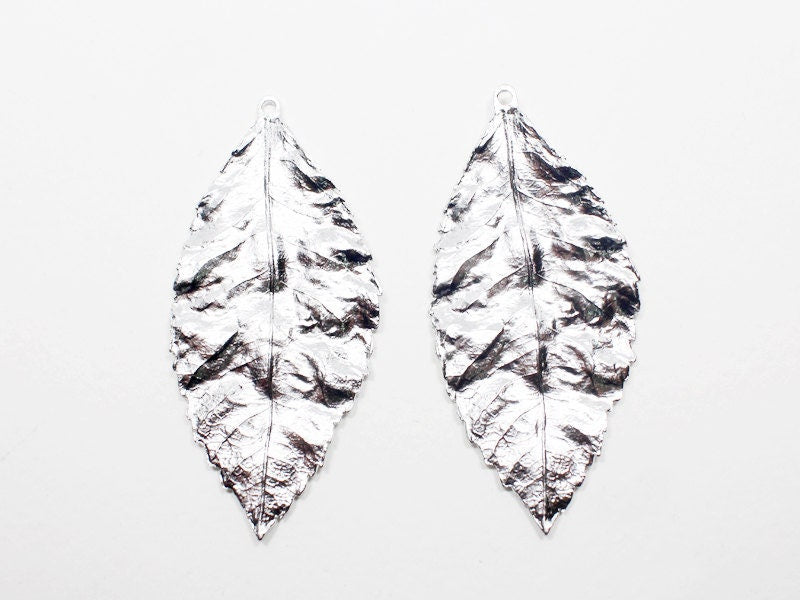 [P0541]2pcs/Realistic Large Leaf Pendant/Brass/Matte Rhodium/23x48mm