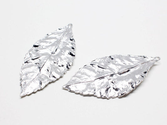 [P0541]2pcs/Realistic Large Leaf Pendant/Brass/Matte Rhodium/23x48mm