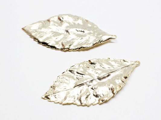 [P0541]2pcs/Realistic Large Leaf Pendant/Brass/Matte Gold/23x48mm