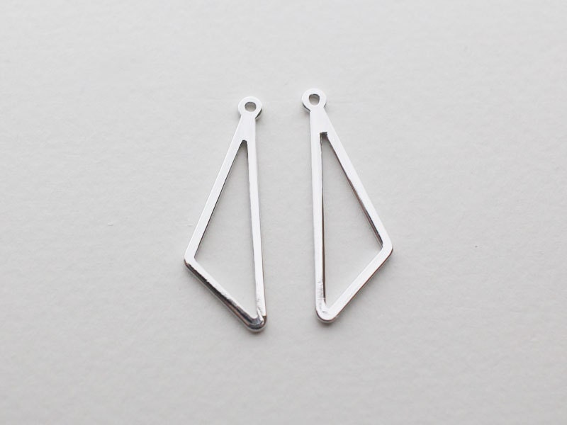 [P0579]4pcs/Open Triangle Pendant/Brass/Rhodium/11x28mm