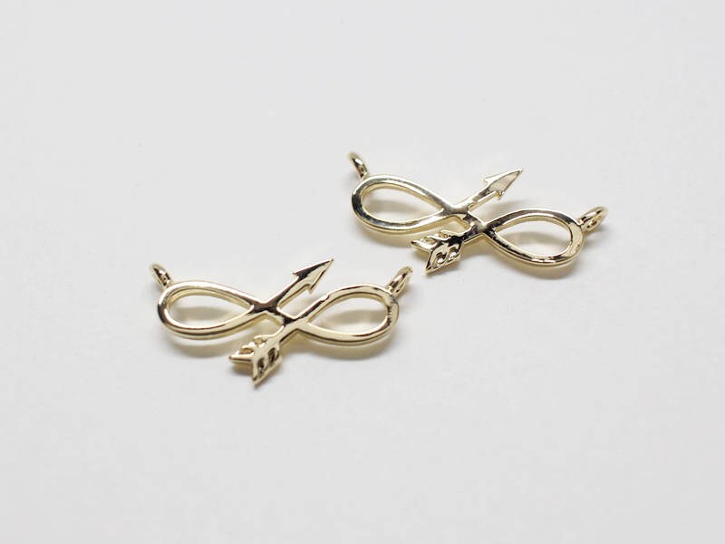 [P0666]2pcs/Infinity Arrow Pendant/Brass/Gold/17x8mm