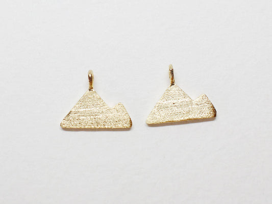 [P0683-1]2pcs/Brushed Mountain Pendant/Brass/Gold/12x9.5mm