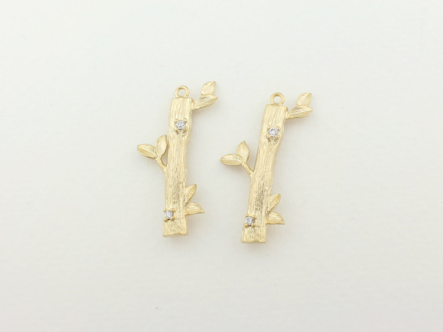 [P0071]2pcs/Cubic Wood Pendant/Brass/Matte Gold/14 x 29mm