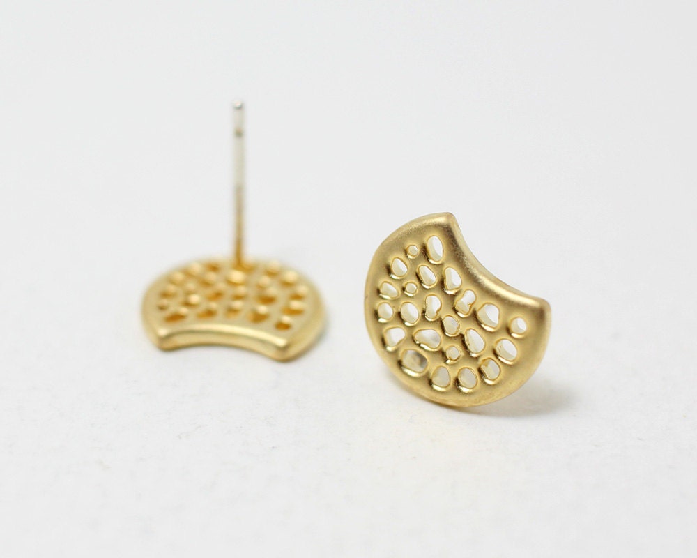 [E0057]/1 pair/Crescent Earrings/Brass/Matte Gold/10x11mm