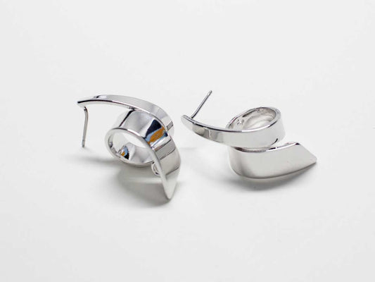 [E0244]/1 pair/Twisted Ribbon Earrings/Brass/Rhodium plated/31x12mm