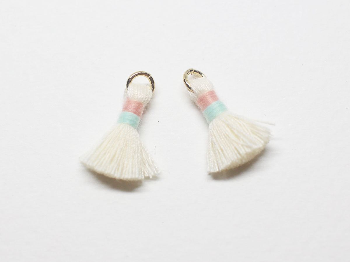 [T0025]2pcs/Color Pointed Mini tassel/Brass/Gold/15.5mm, 4mm ring