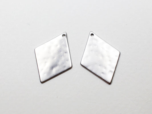 [P0960]2pcs/Hammered Rhombus Pendant Large/Brass/Matte Rhodium/20.1x14.6mm