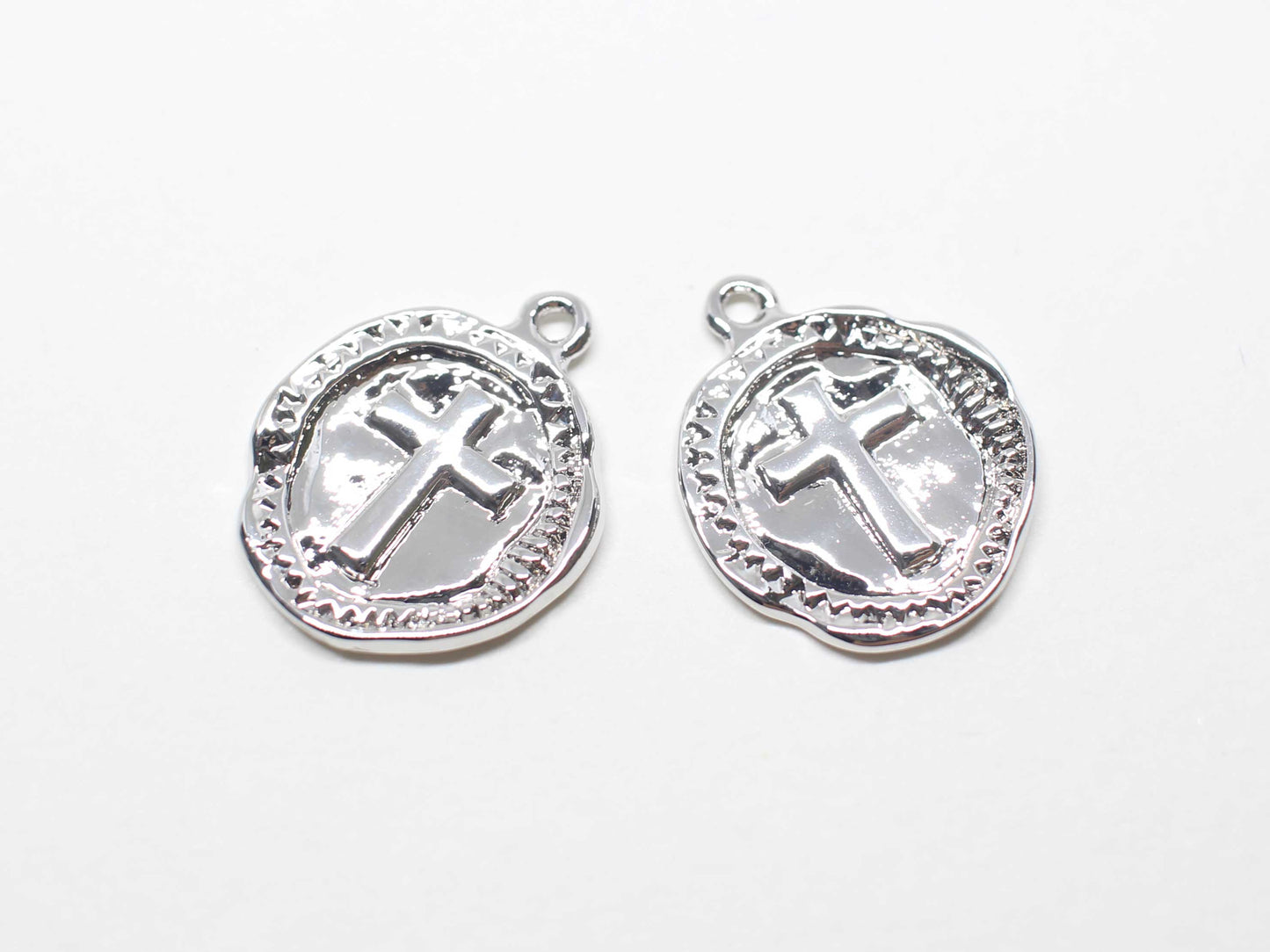 [P1018]2pcs/Vintage Circle Cross Pendant/Zinc Alloy /Rhodium/16x20mm(with ring)