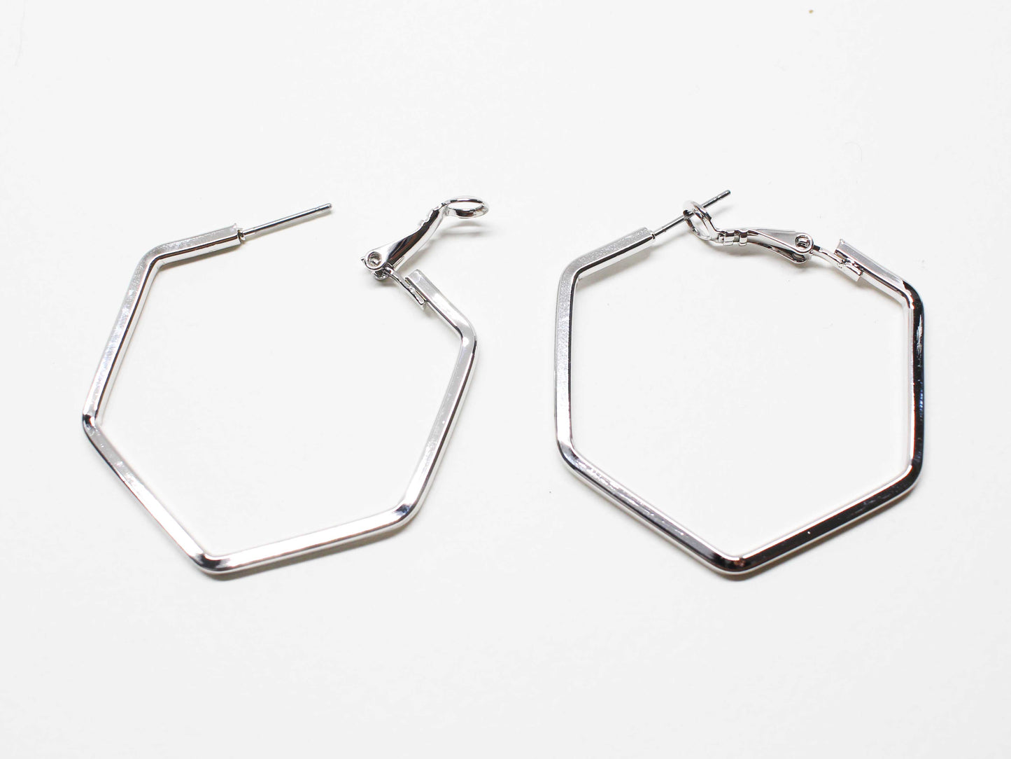 [E0379-3]/1 pair/Large Hexagon Clip Post Earrings/Brass/Rhodium plated/40mm