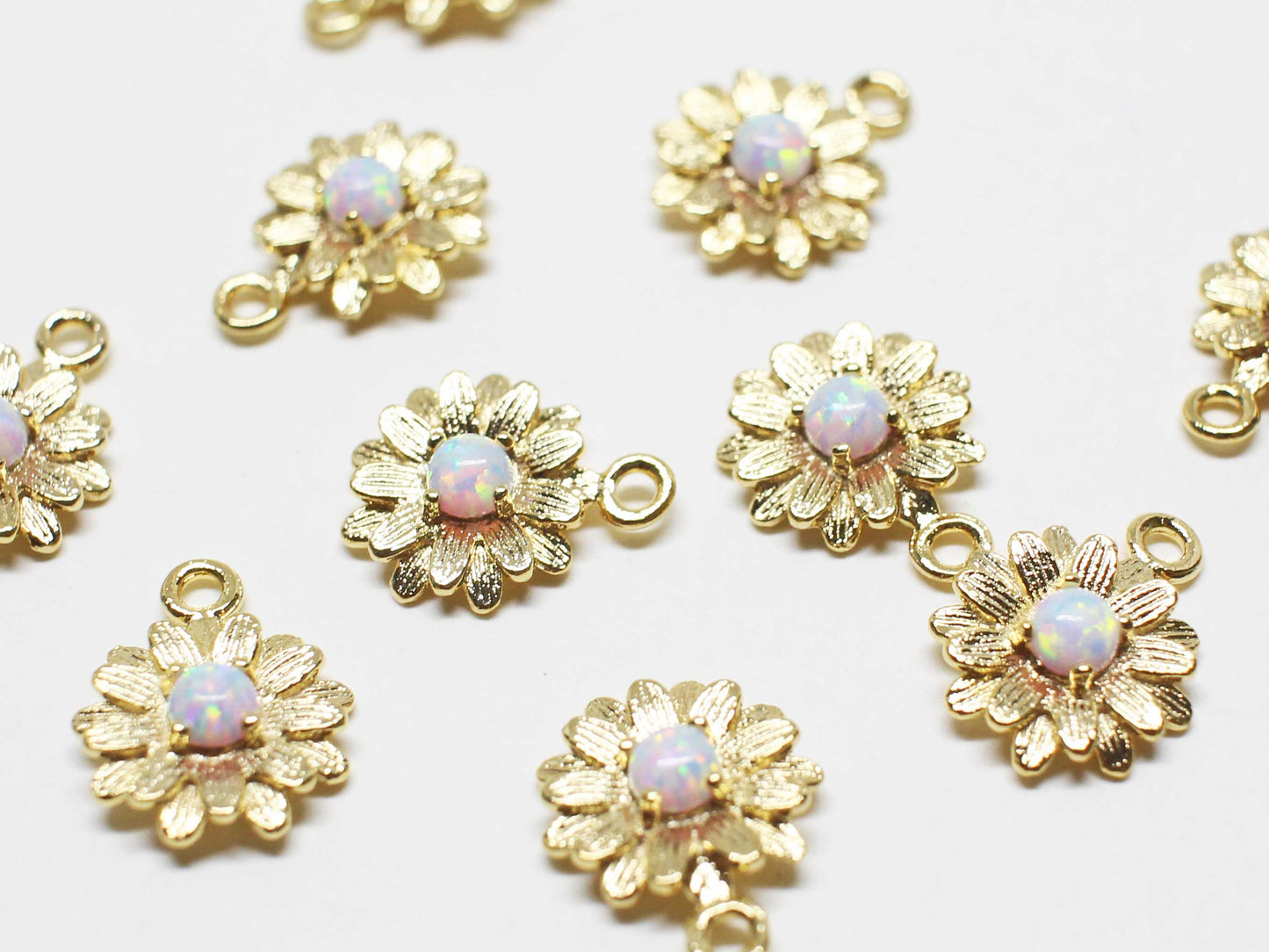 [P1023]2pcs/Flower White Opal Pendant/Brass /Gold/9mm