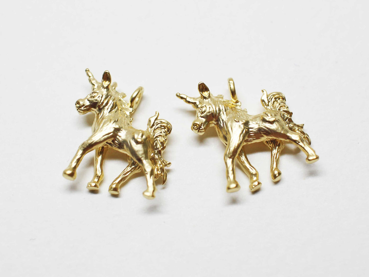 [P1033]2pcs/Unicorn Charm/Brass /Matte Gold/ 14.5x14mm