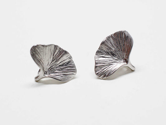 [E0384]/1 pair/Ginkgo leaf Earrings/Brass/Matte Rhodium plated/10.5x13mm