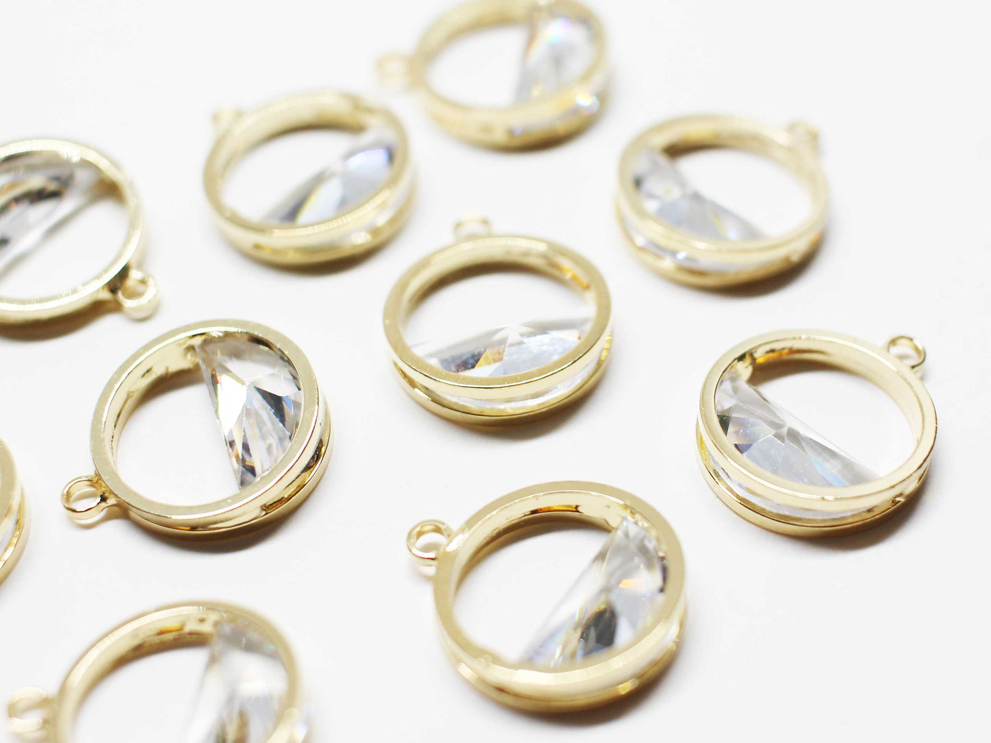 [P1056]2pcs/Faceted Cubic Circle Charm/Brass/Gold/13mm