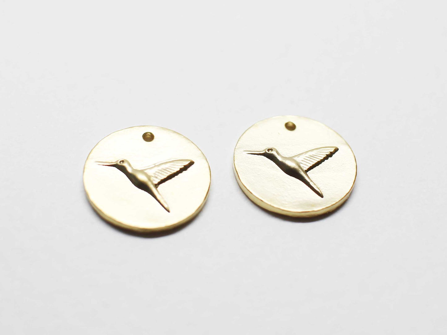 [P1076-2]2pcs/Coin Hummingbird charm/Brass/Matte Gold/11.5mm