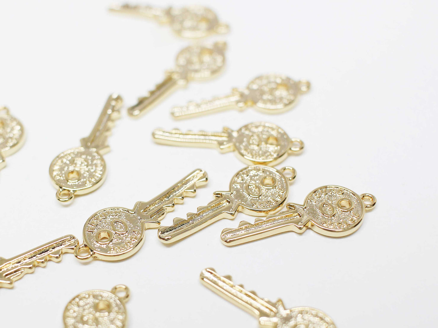 [P1094]/2pcs/Mini Key Charm/Brass/Gold/19.5x7.3mm