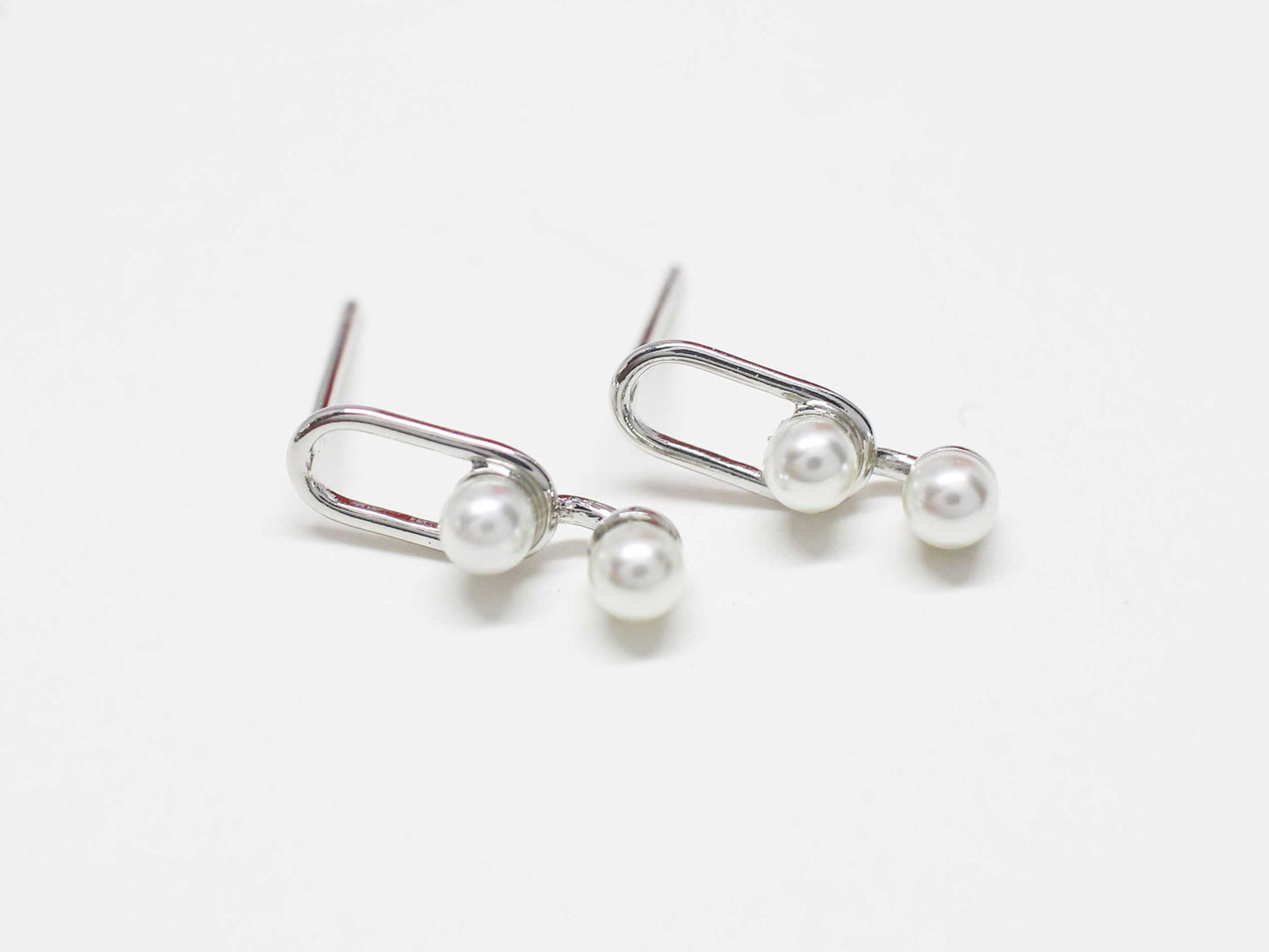 [E0412]/1 pair/Drop Pearl earrings/ Brass/Rhodium plated/13x5mm