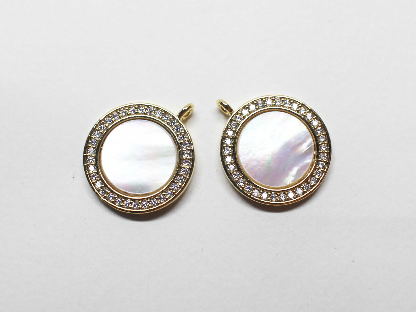 [P1139]/1pcs/Mother of Pearl cubic Circle Charm/Brass/Gold/14.5mm