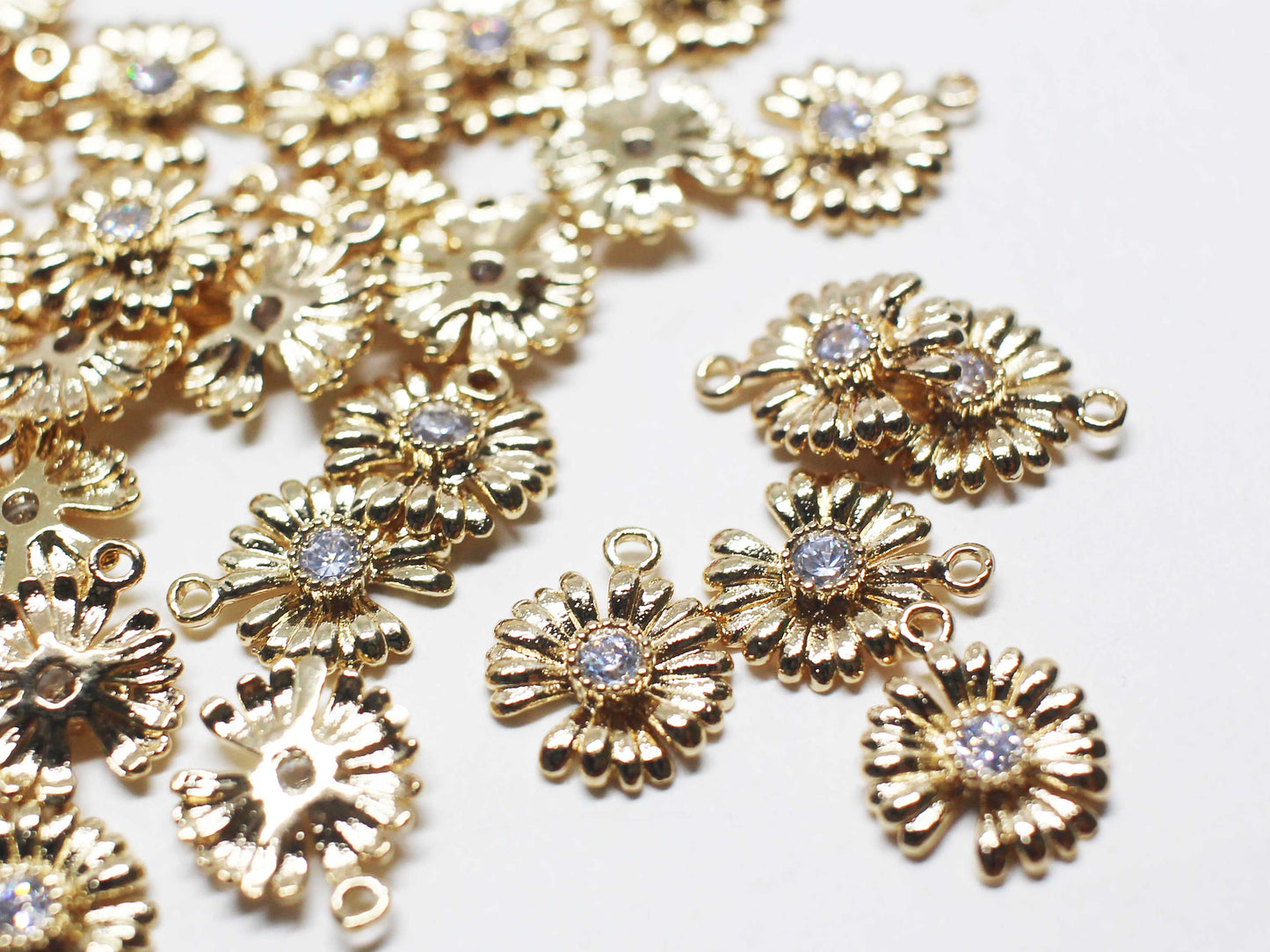 [P1143]/2pcs/Chamomile charm/Brass/Gold/9.6mm