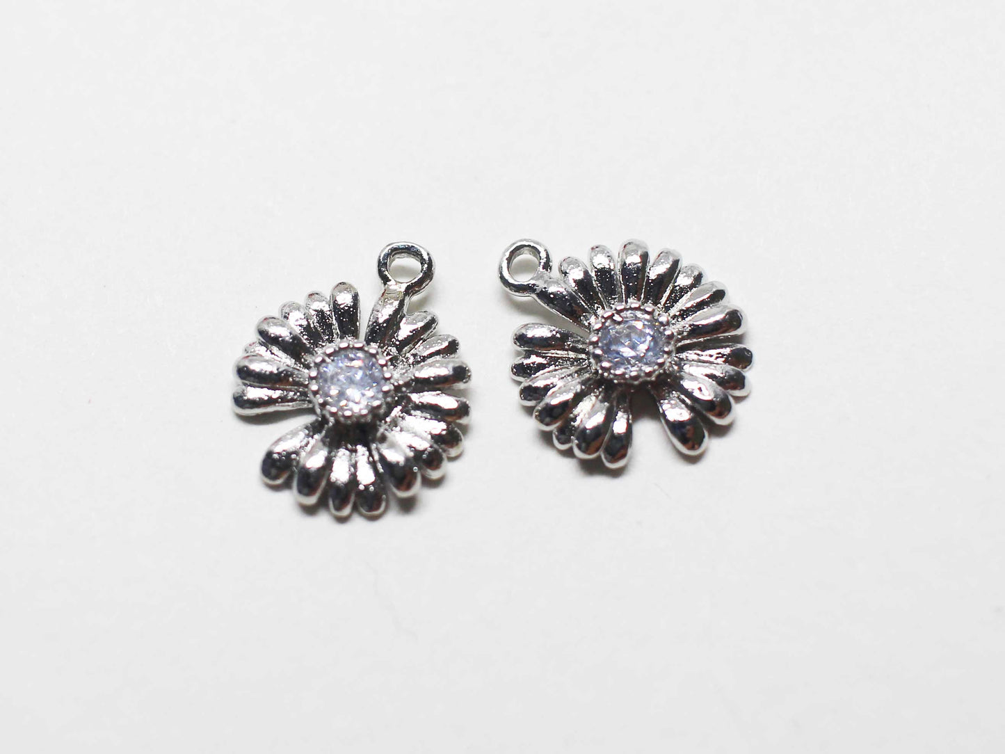 [P1143]/2pcs/Chamomile charm/Brass/Rhodium/9.6mm