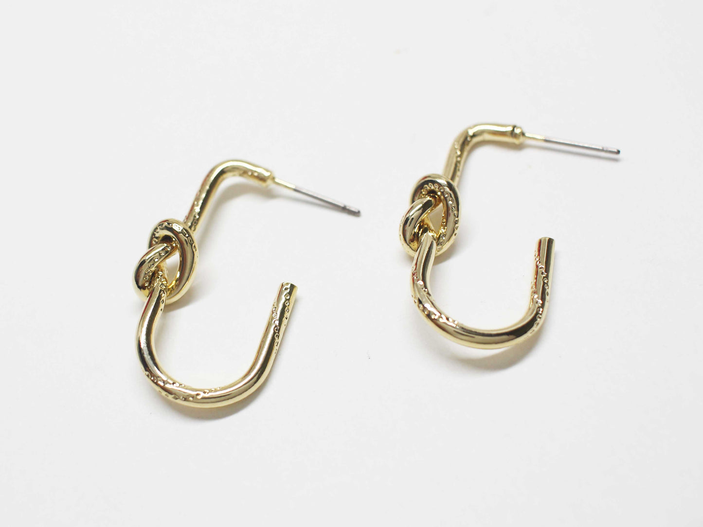 [E0417]/1 pair/Textured Knot Earrings/ Brass/Gold plated/30x7mm