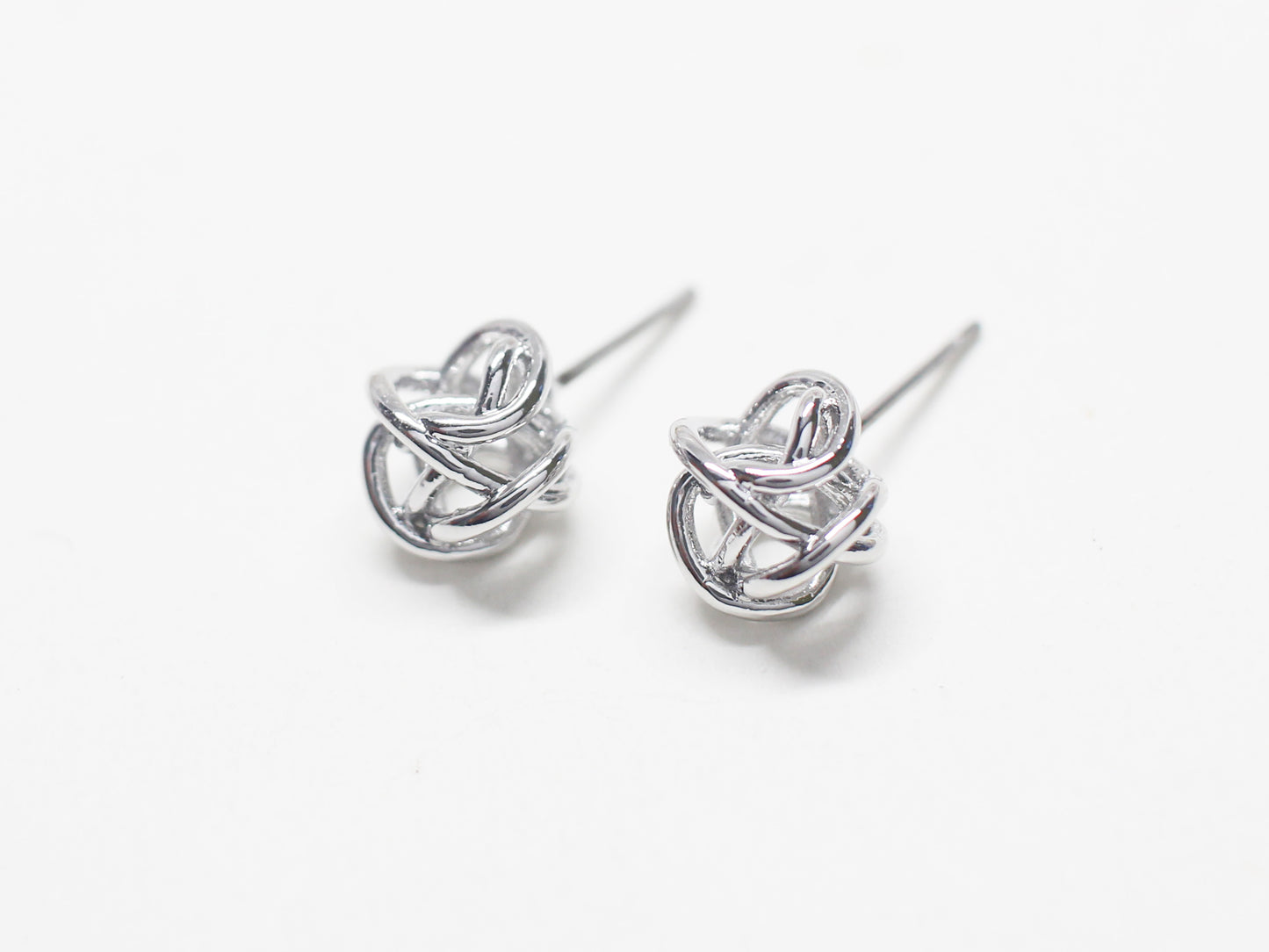 [E0426]/1 pair/Ball skein Earrings/ Brass/Rhodium plated/8x7mm